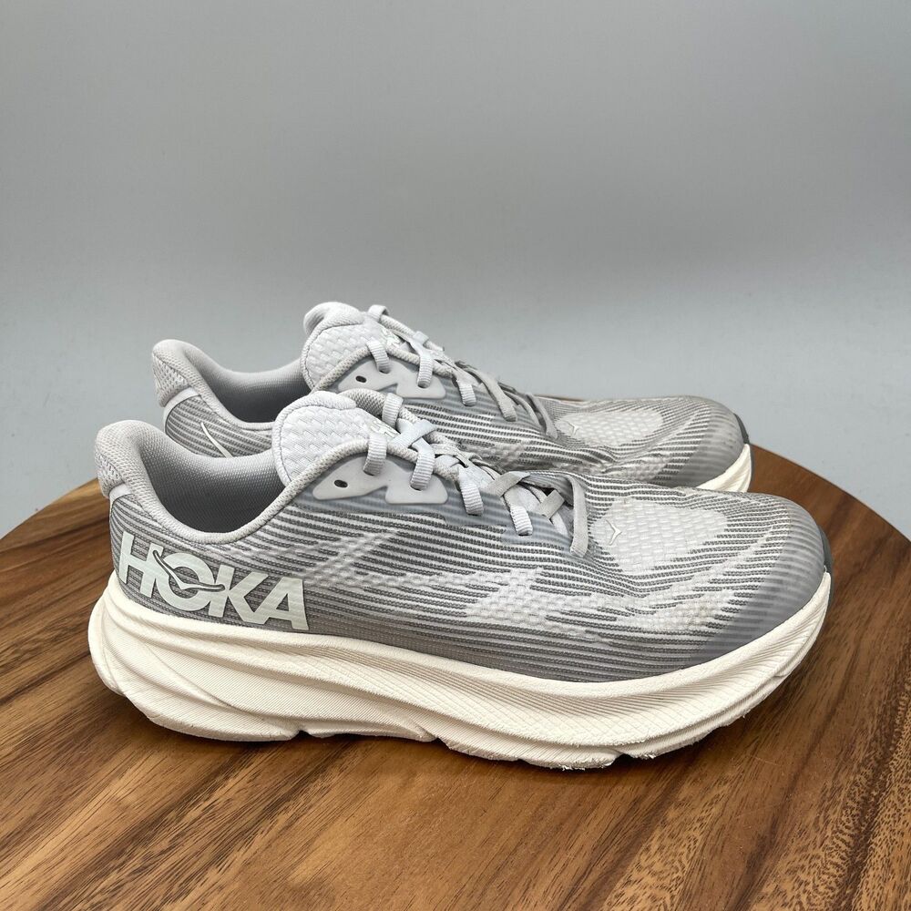 Hoka One One Clifton 9 Shoes Womens Size 8.5 / Youth 7MD Gray Running Walking